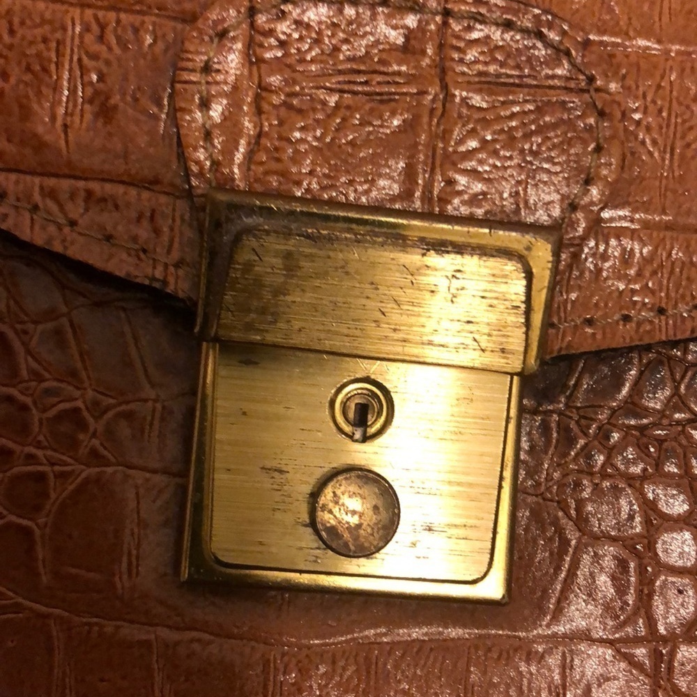 Briefcase Vintage - Looks like Croc! - Picture 9 of 13